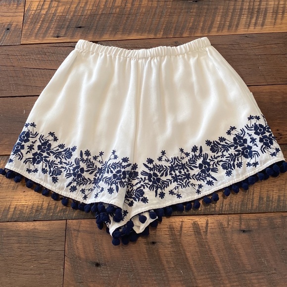 Show Me Your MuMu Laney Shorts - Picture 2 of 6